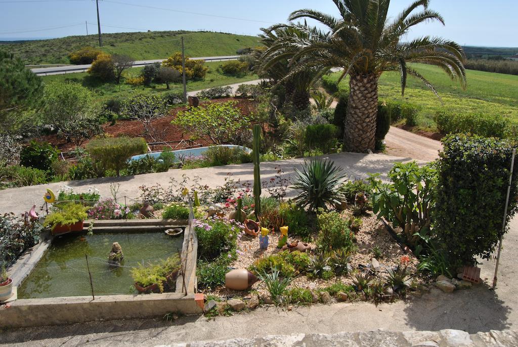 Vivenda Familia Pedro Otel Vila do Bispo Dış mekan fotoğraf